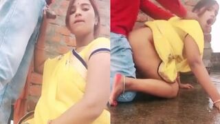 Village bhabhi chudi terrace pe apne lover k sath